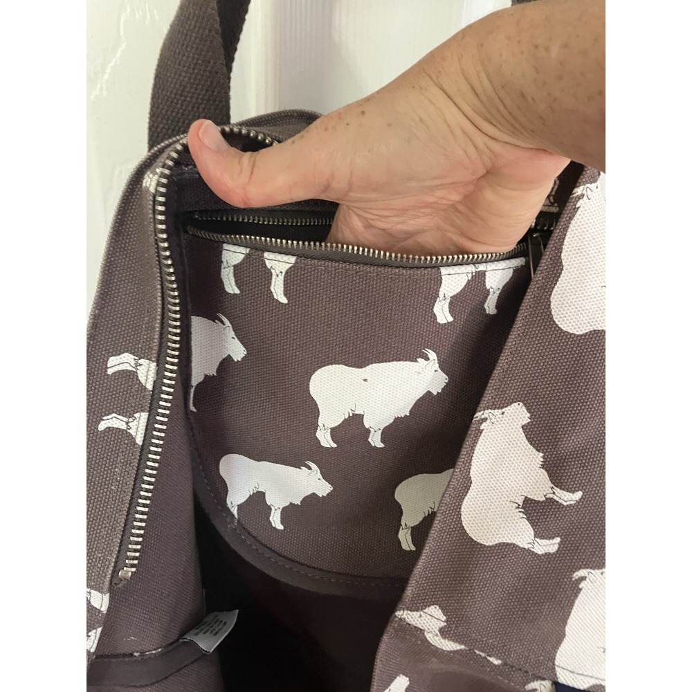 BAGGU Large Canvas Brown And White Mountain Goat Pattern Print Tote Bag Travel - Picture 6 of 12